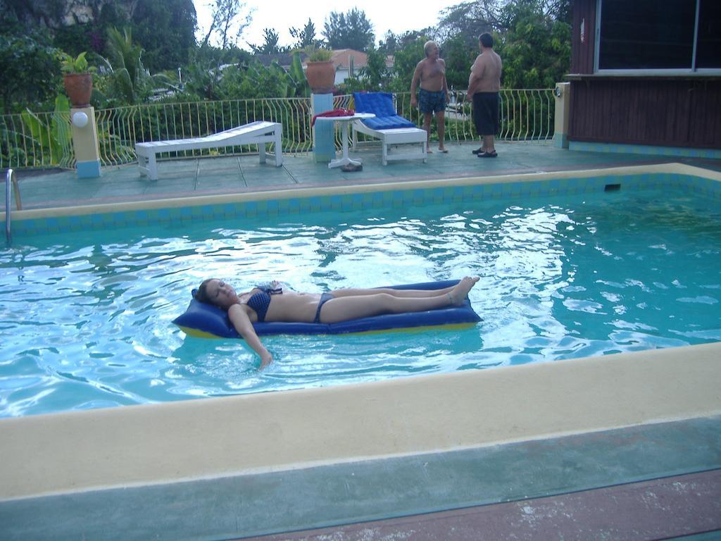Eddies Tigress 2 Negril Exterior photo