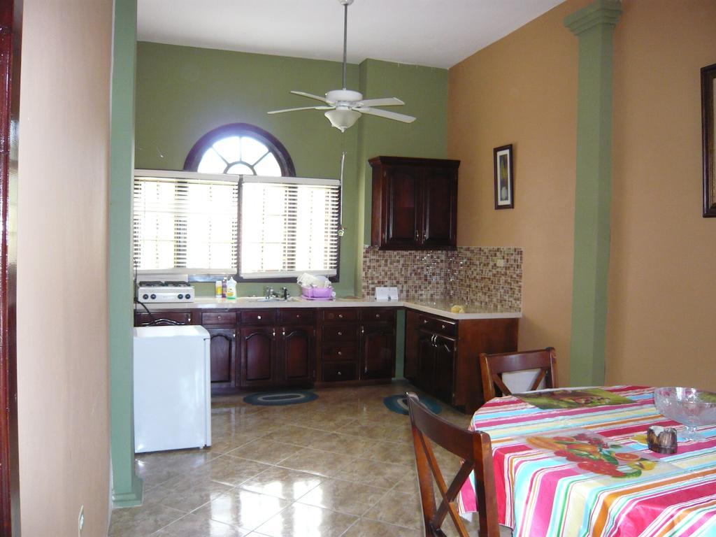 Eddies Tigress 2 Negril Room photo