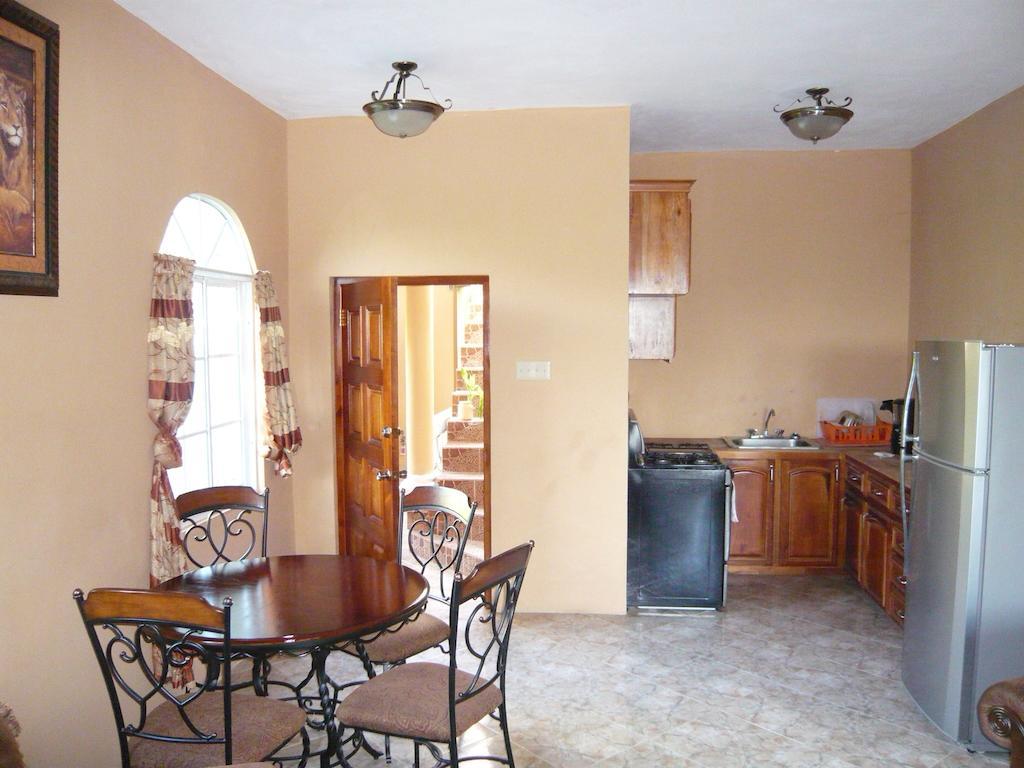Eddies Tigress 2 Negril Room photo